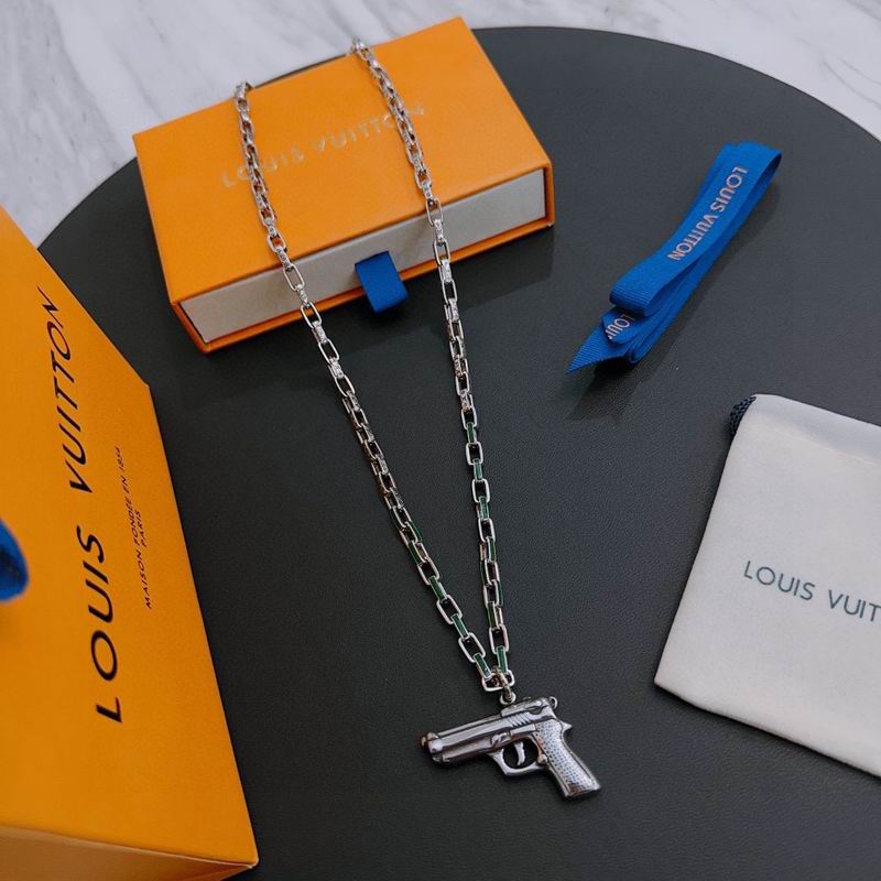 LV Necklace 03lyr462